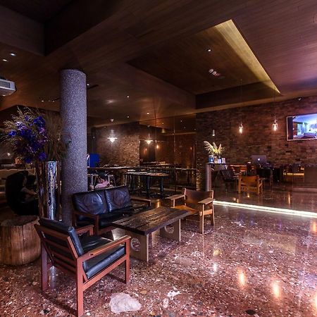 Отель Inhouse Boutique Тайбэй Экстерьер фото